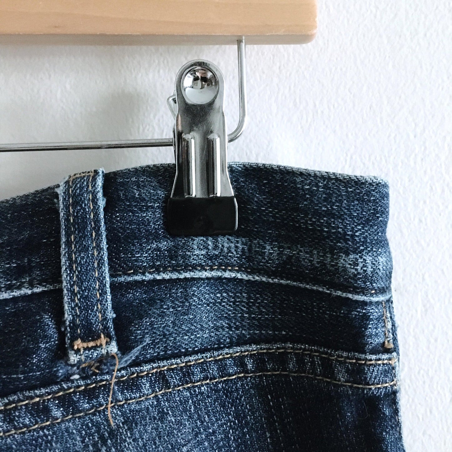 Current Elliott 'the Skinny' ripped paint splatter jeans - size 27