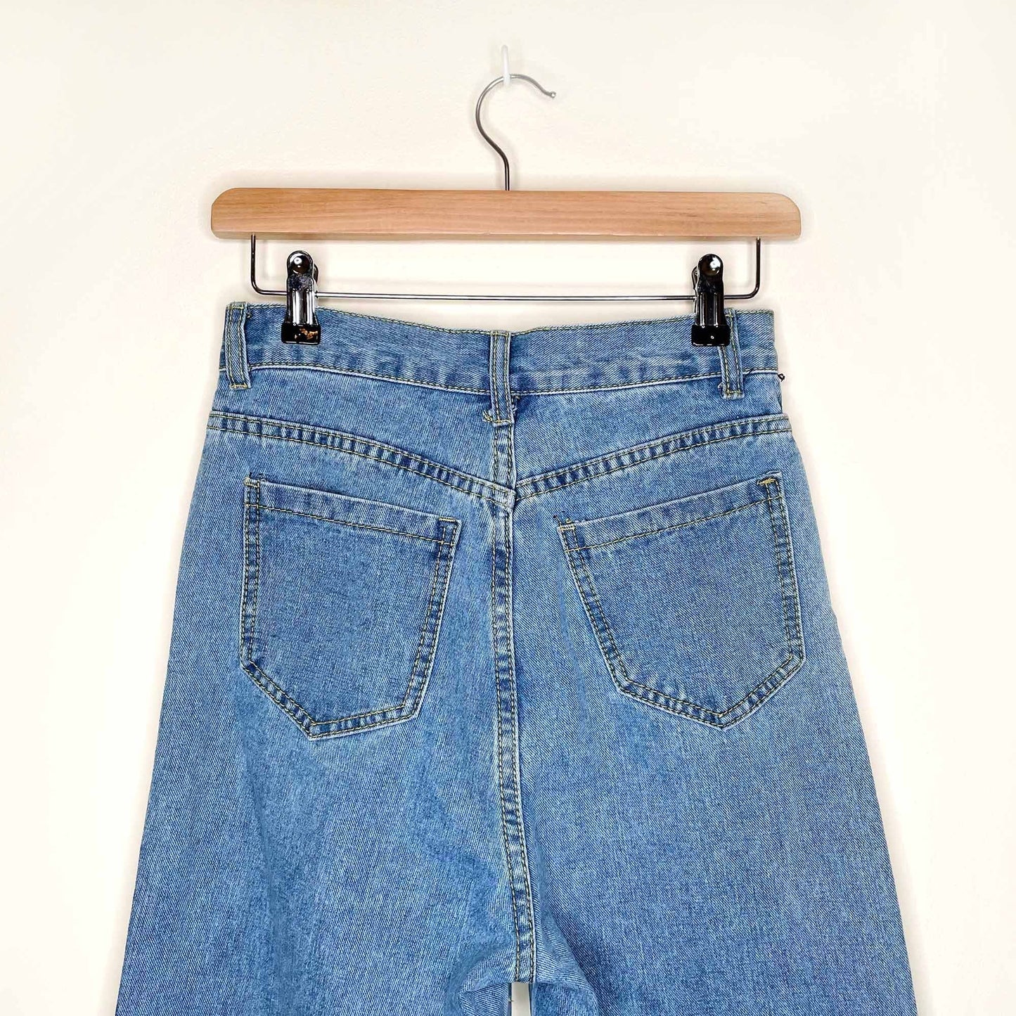 Vintage Daxx Studio 13" high rise straight crop fray - size Small