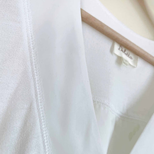 deletta v-neck back layered lace t-shirt - size Small