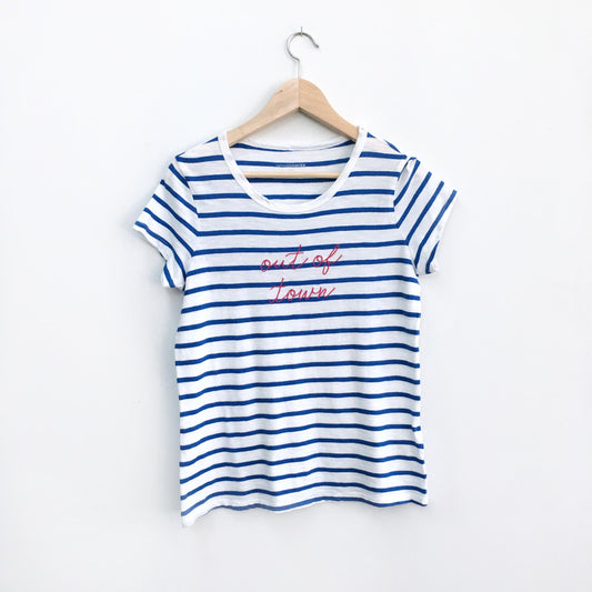 Denver Hayes Out of Town Tee - size Small