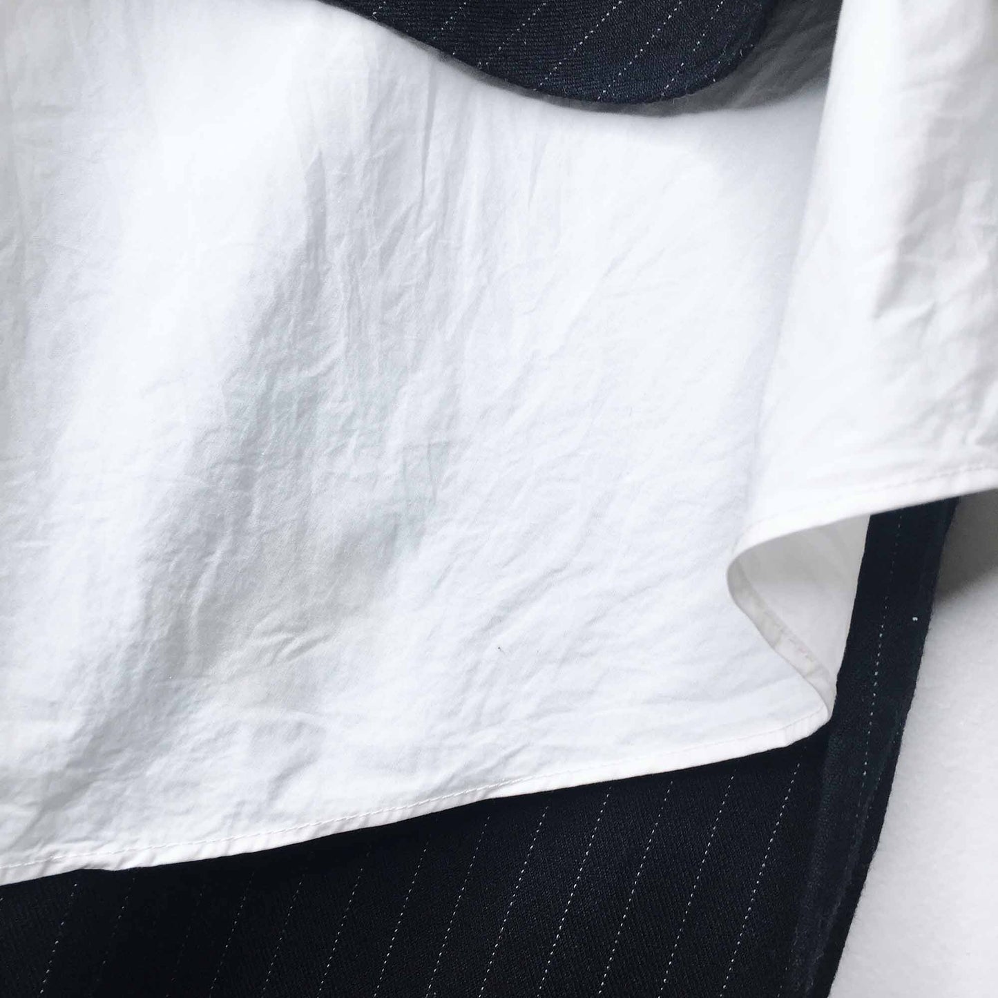 Derek Lam 10 Crosby v-neck tiered menswear top - size 0