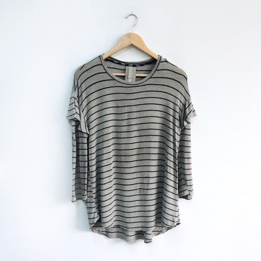 Dolan Left Coast Ruffle Binnie Shirt - size Small