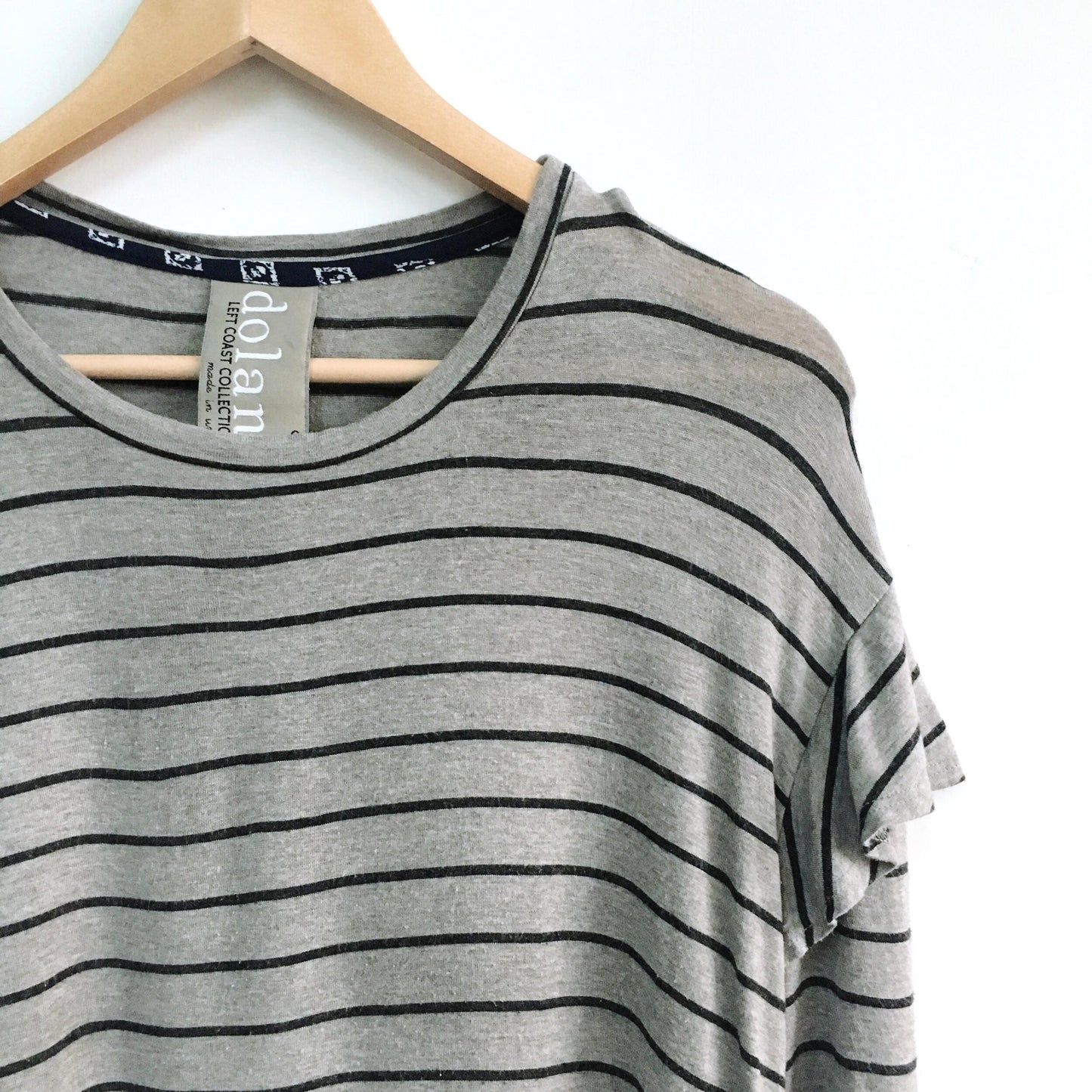Dolan Left Coast Ruffle Binnie Shirt - size Small