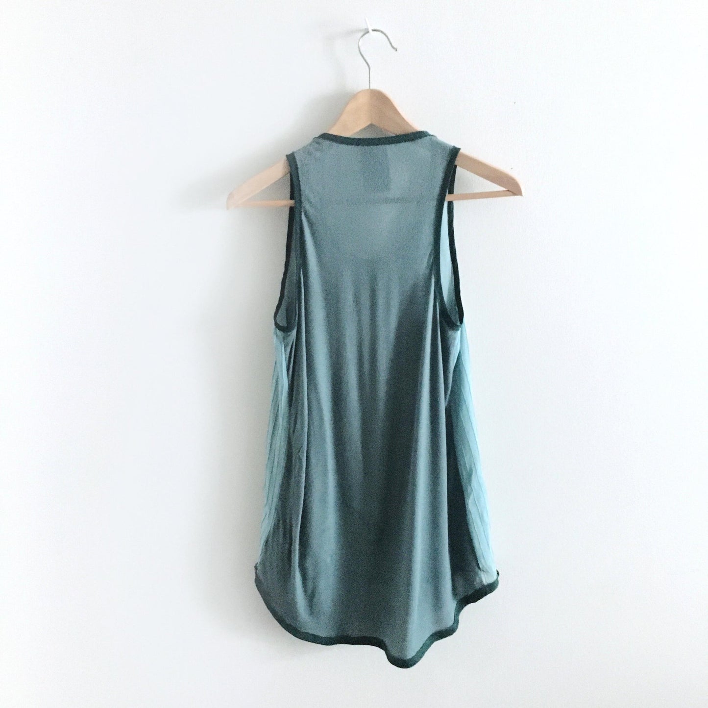 Dolan Acadia Embroidered Tank - size xs