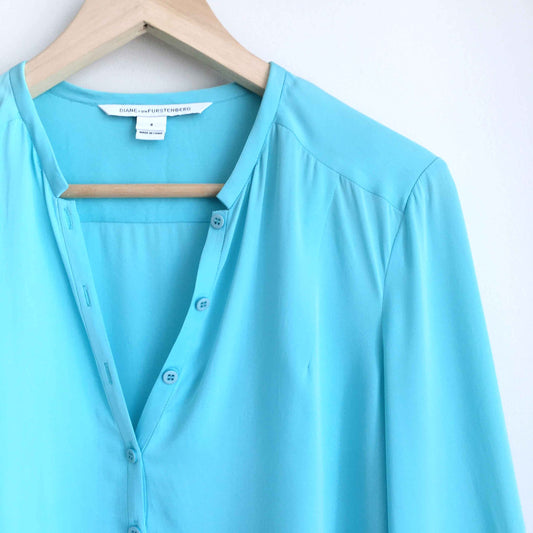 Diane von Furstenberg 1/2 button silk blouse - size 4