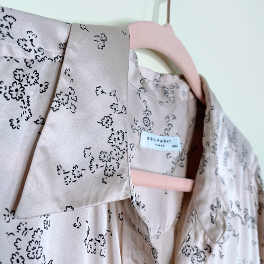 equipment femme signature silk satin shirt - size medium