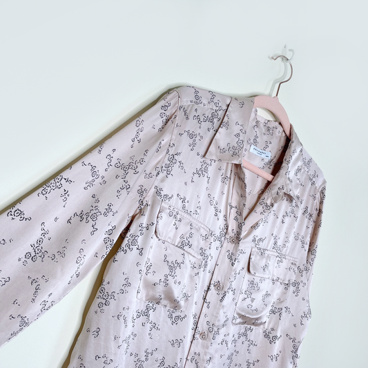 equipment femme signature silk satin shirt - size medium