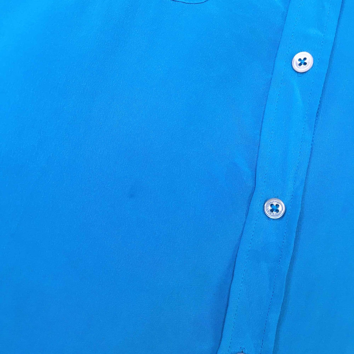 Equipment Femme electric blue silk button down - size Large