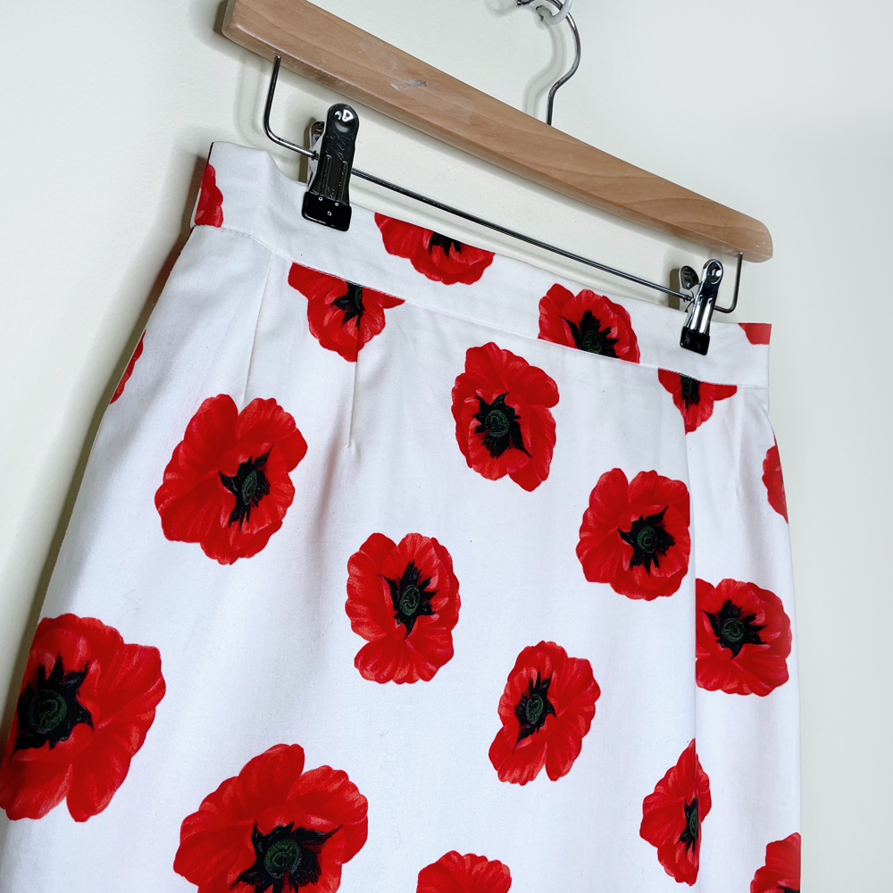 vintage escada poppy flower mini skirt - size 38