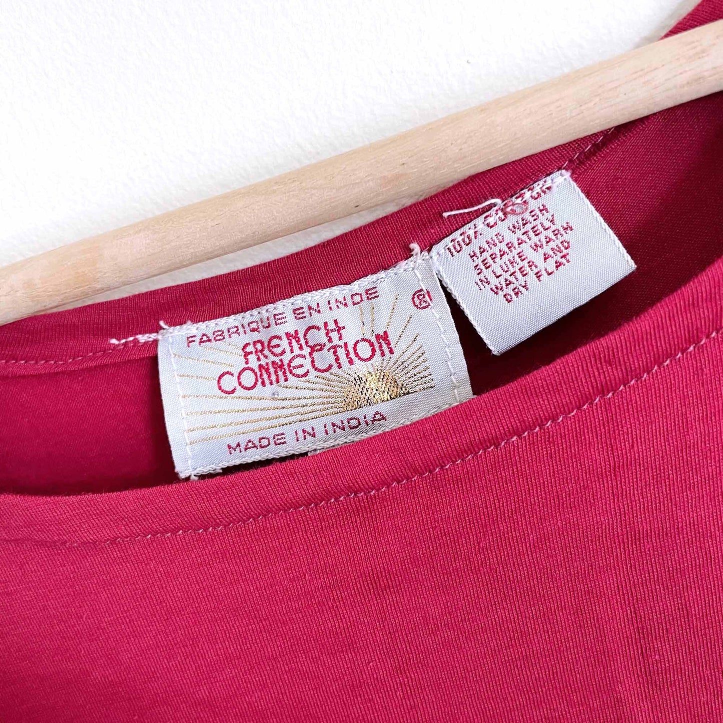 Vintage French Connection cropped tee - size Small