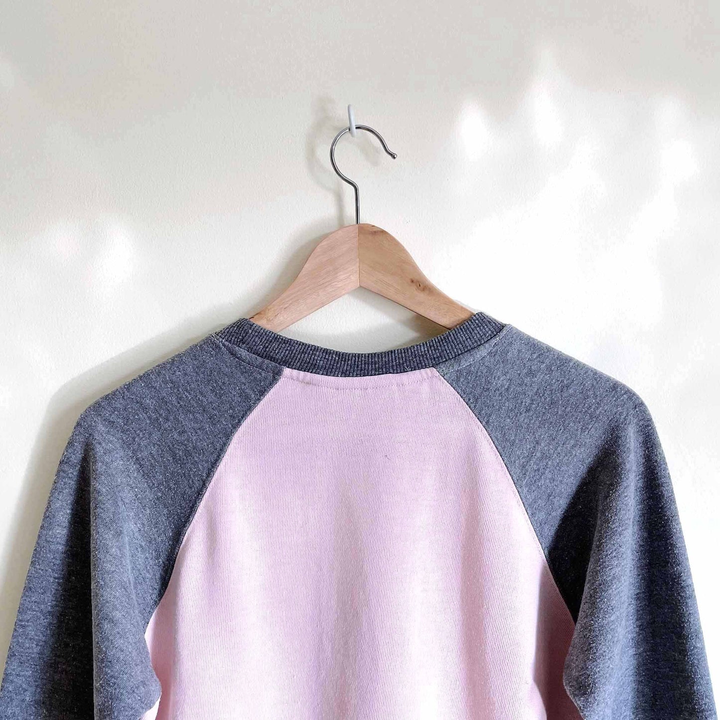 FILA raglan colorblock logo crewneck sweatshirt - size xs