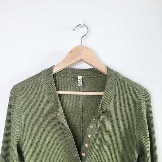 Intimately Free People waffle henley - size Medium