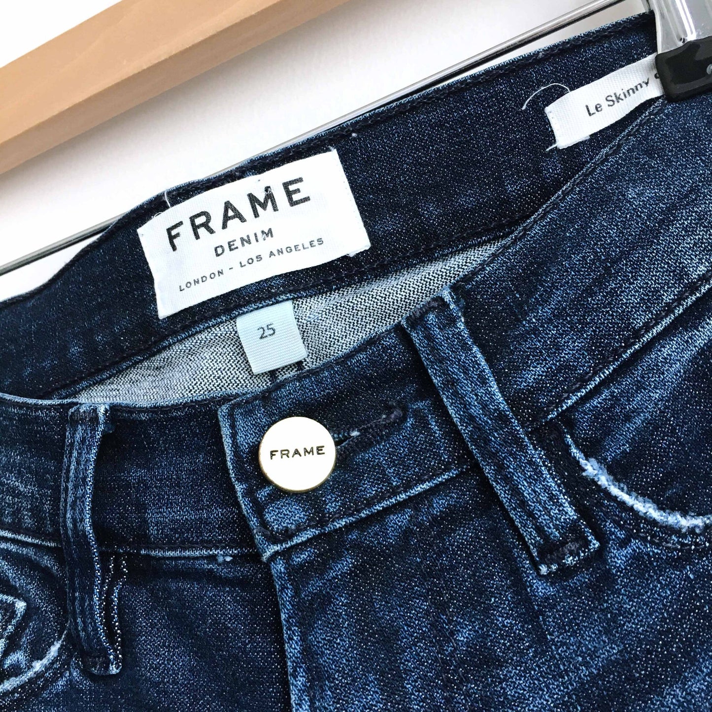 FRAME le skinny de jeane in Baldwin - size 25