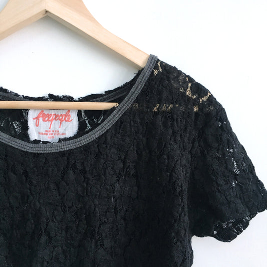 Free People stretch lace crop top - size xs