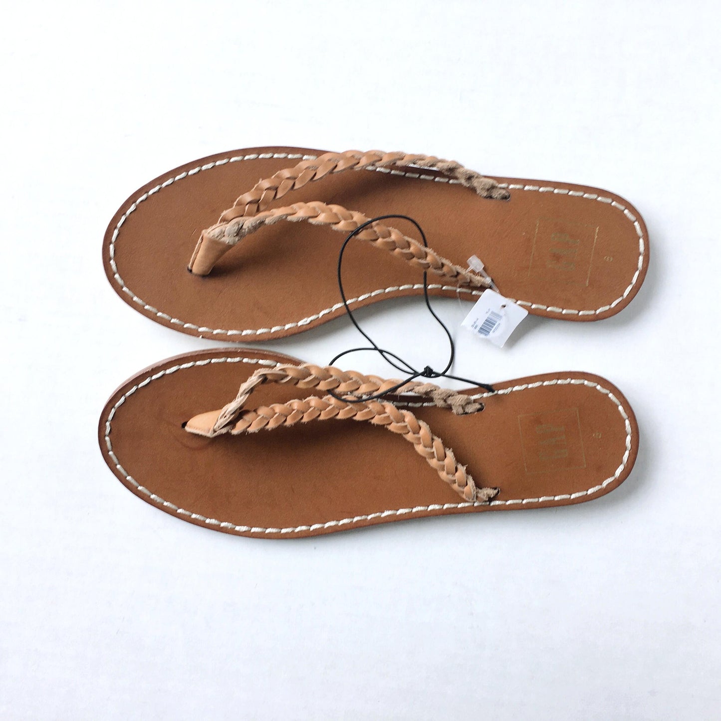 NWT GAP braided leather thong sandals - size 6