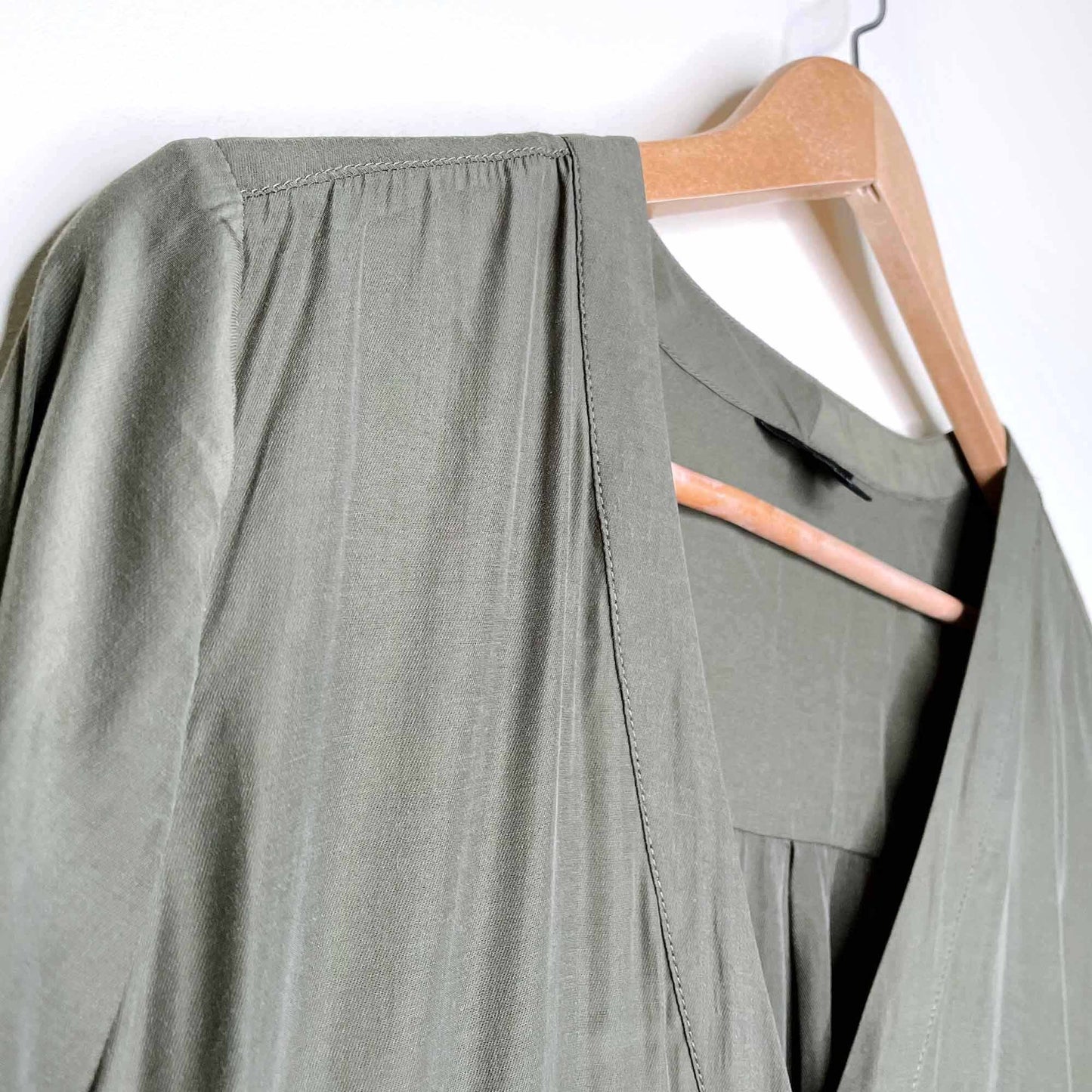 guess quinn jumpsuit with rolled sleeves - size medium