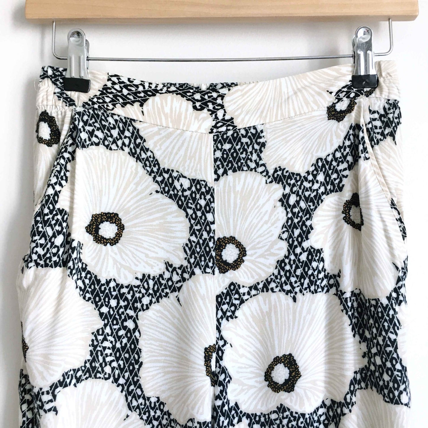 H&M floral print high rise culottes - size 4