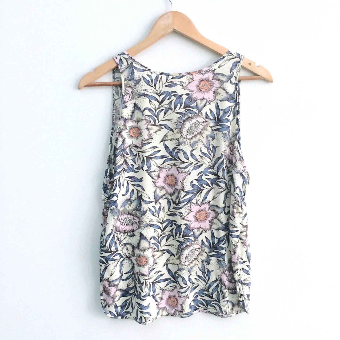 H&M flower tank - size 6