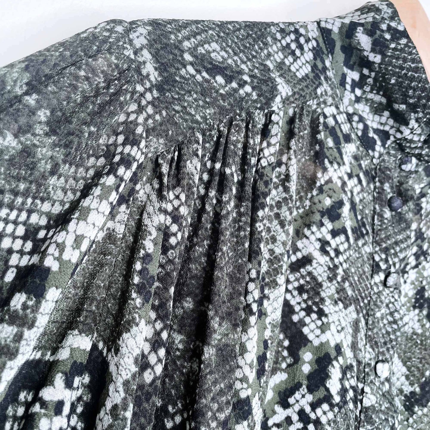 h&m airy chiffon snakeprint balloon sleeve blouse - size medium