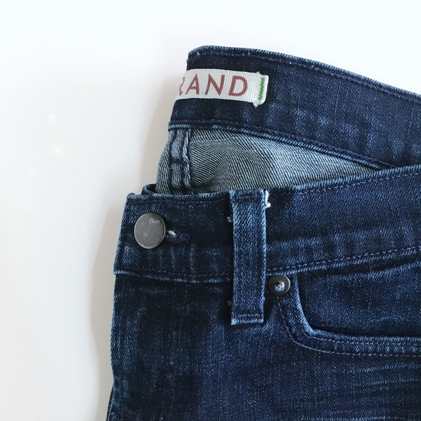 J Brand Pencil Leg Jeans in Dark Vintage - size 26