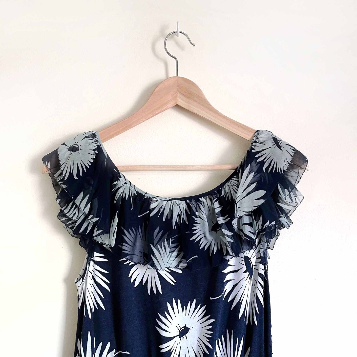 juicy couture floral dress with silk chiffon ruffle trim - size 6