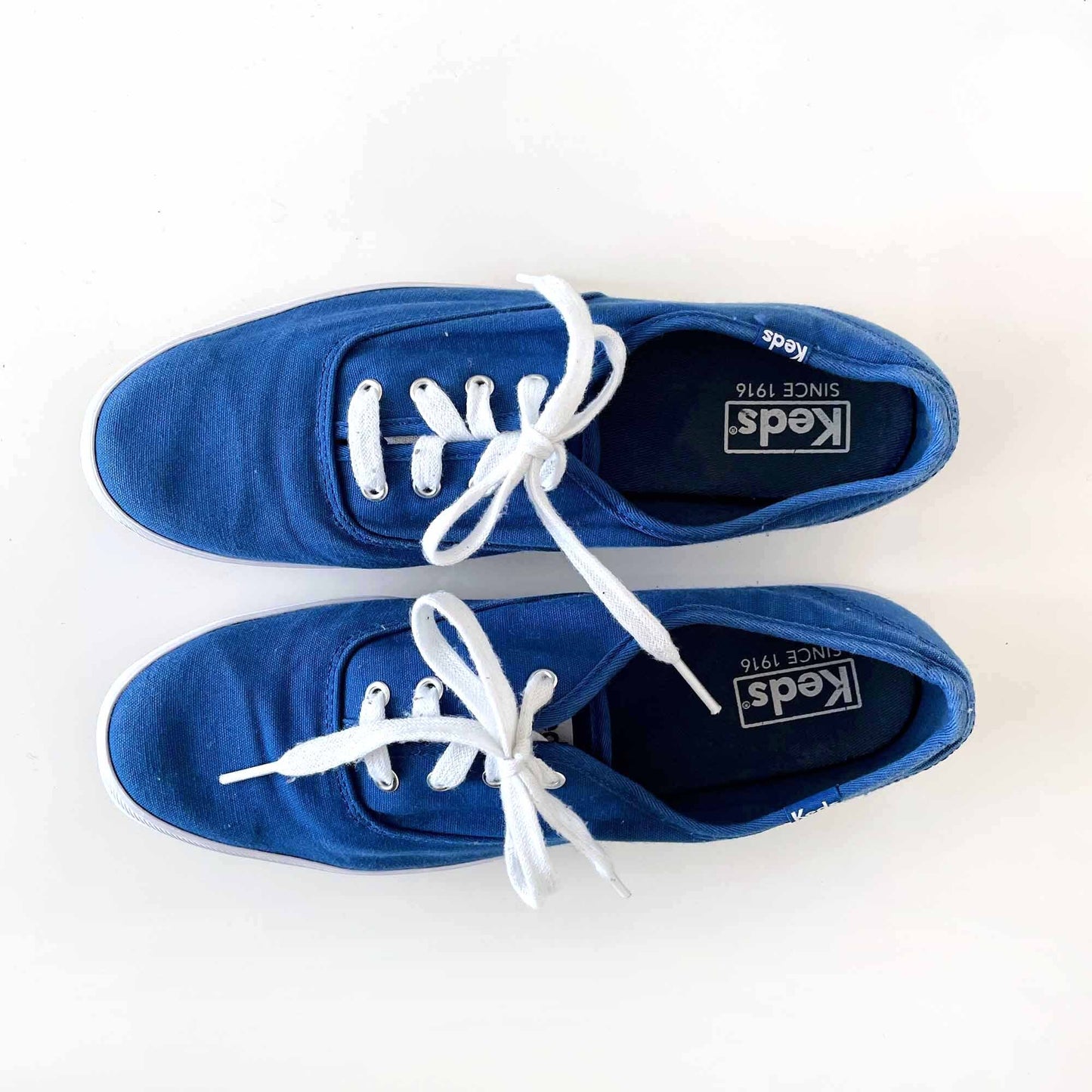 Keds lace up blue low profile sneakers - size 8
