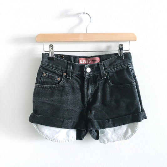 Levi's 550 high rise rolled hem shorts - size 25