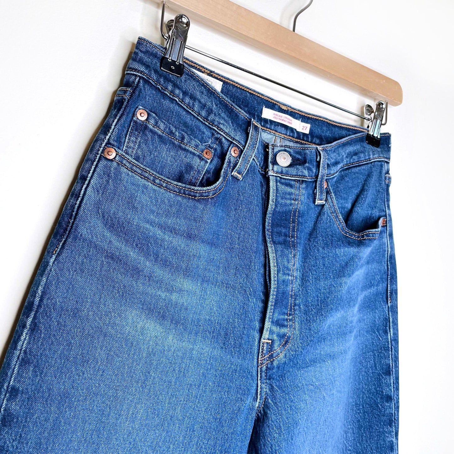 nwot levi's aritzia ribcage straight jeans - size 27