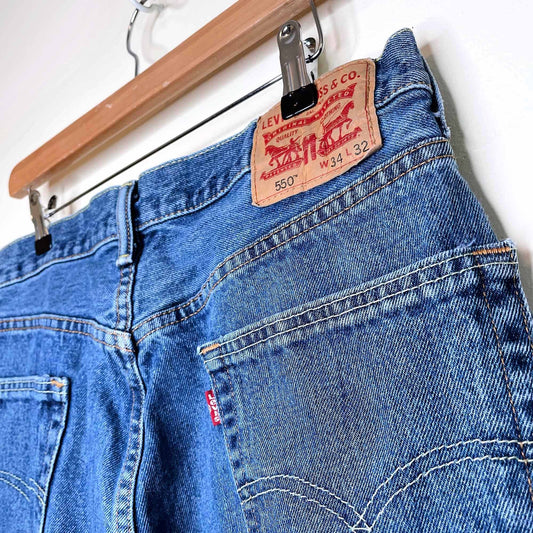 levi's 550 men's medium wash tapered jeans - size 34x32