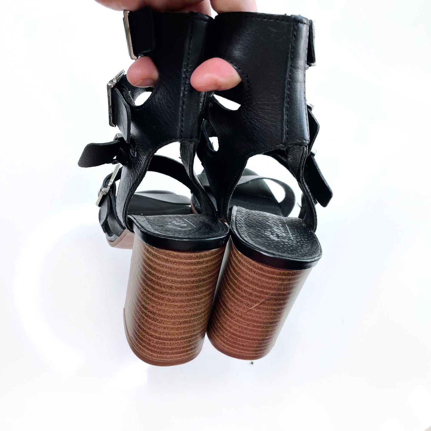 l'intervalle heeled cage sandal - size 38