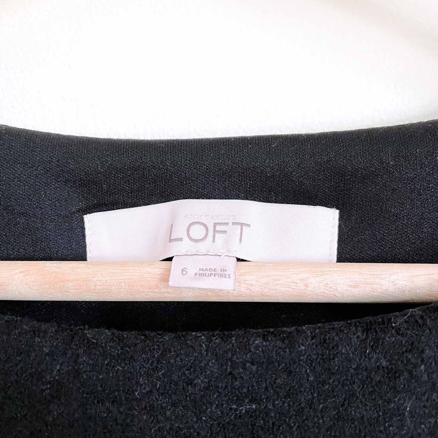 NWT Ann Taylor LOFT cowl neck short sleeve sweater - size Medium