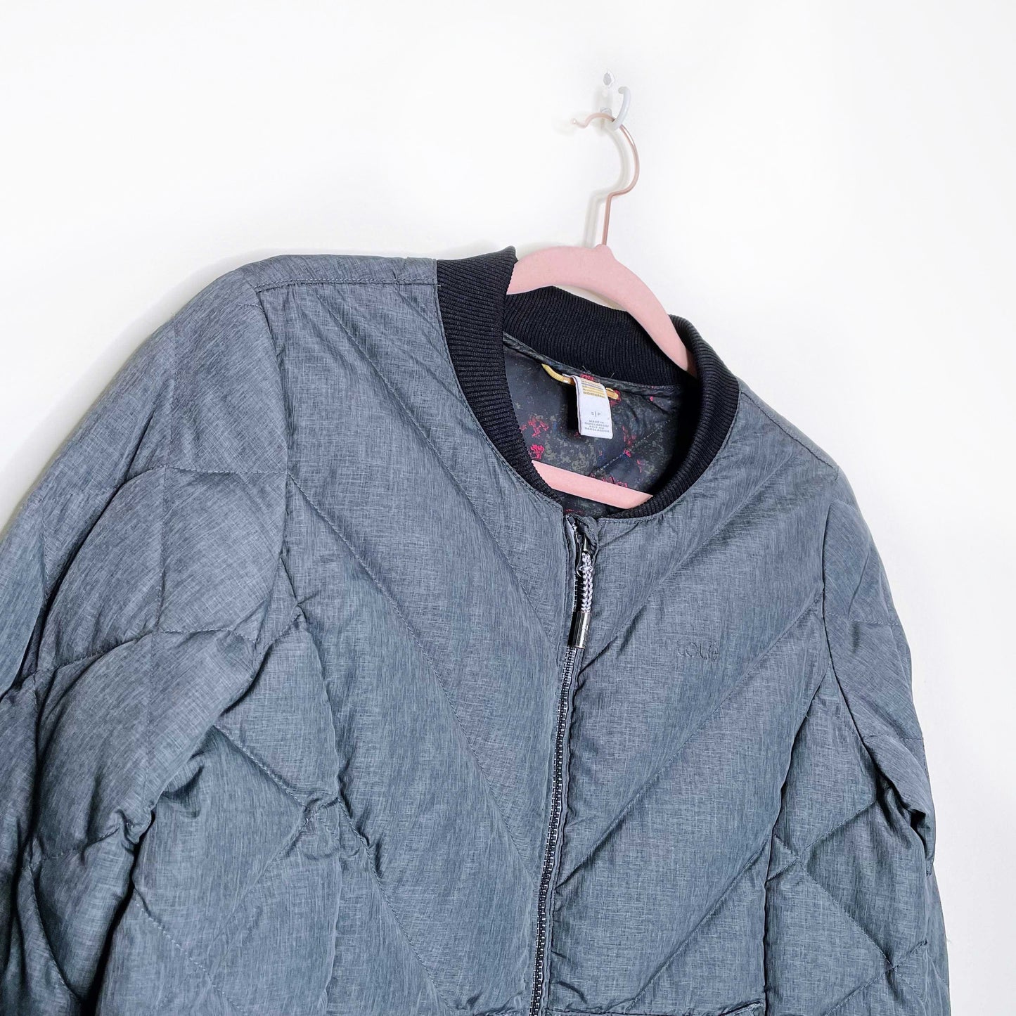 lole grey quilted puffer bomber jacket - size small