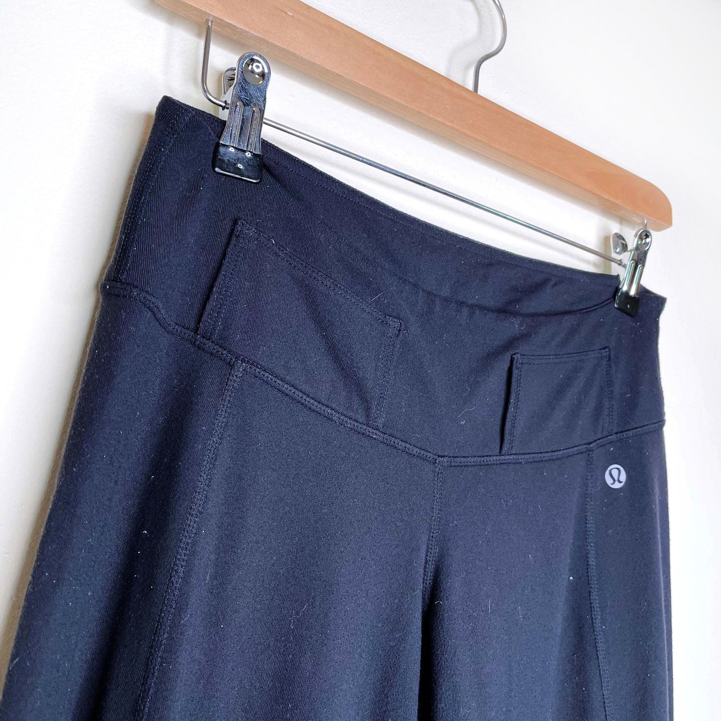 lululemon straight slim yoga pant with belt loops - size 6