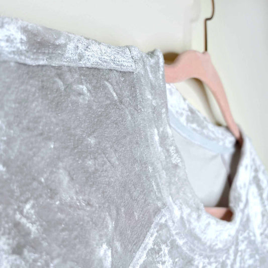 lululemon 2020 warm down crew in crushed velvet - size 8/10