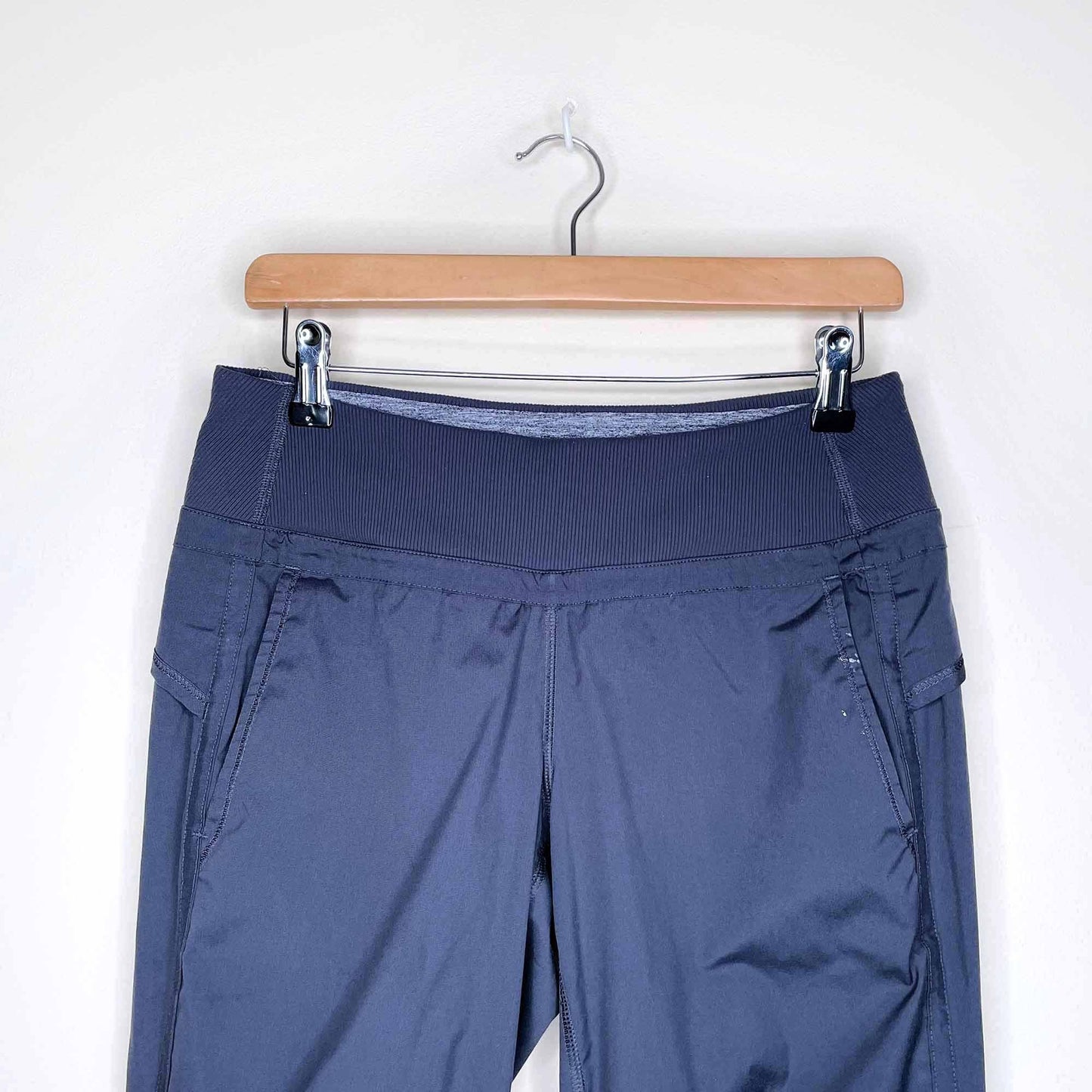 lululemon low rise studio dance on the move pants - size 6