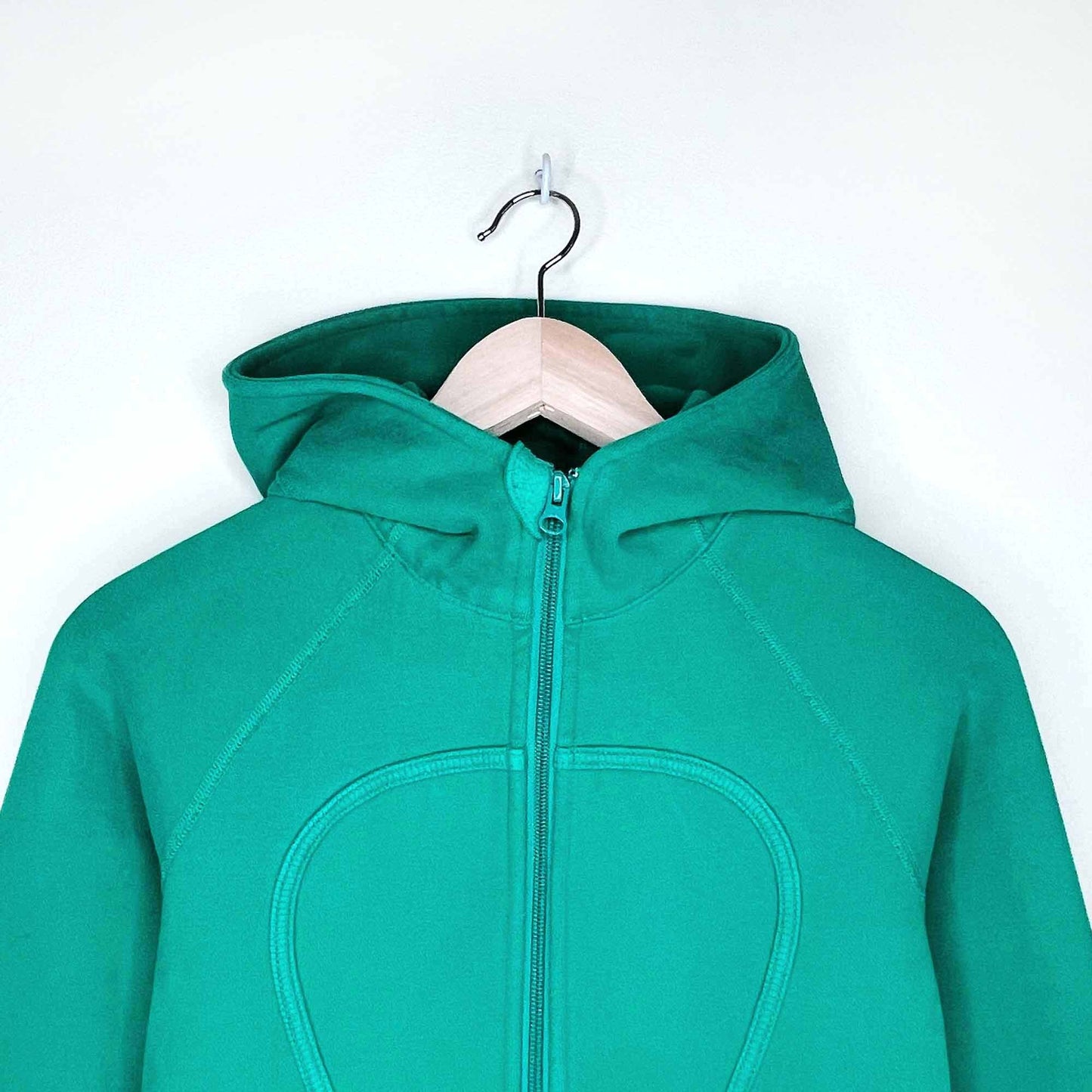 lululemon kelly green scuba hoodie - size 2/4