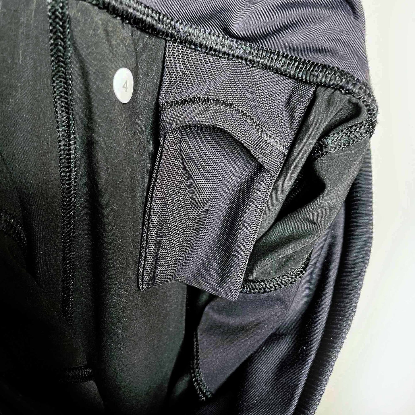 lululemon high rise relaxed yogini pants - size 4