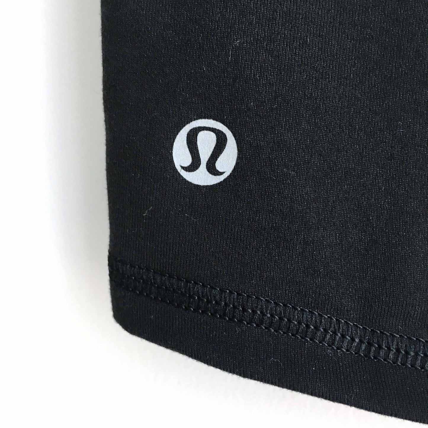 NWOT lululemon wunder under spandex shorts - size 4