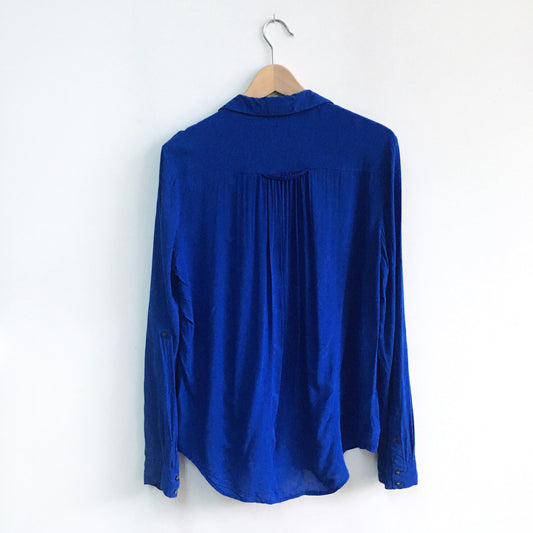 Maeve Blue Wynwood Blouse - size Medium