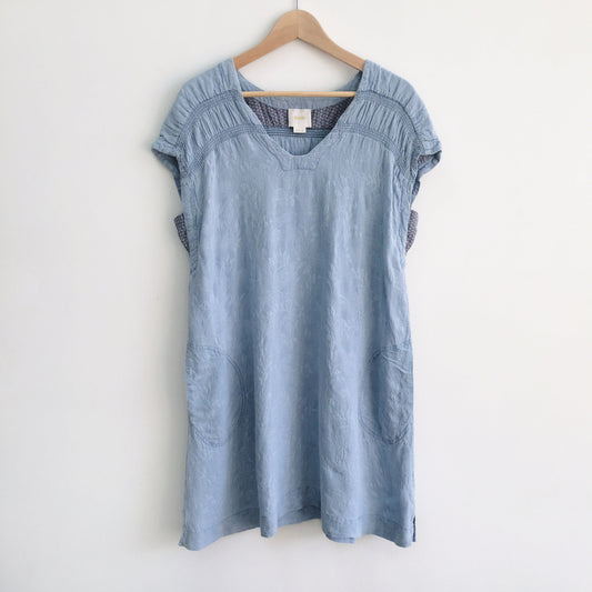 Maeve Smocked Dress - size Medium - Anthropologie