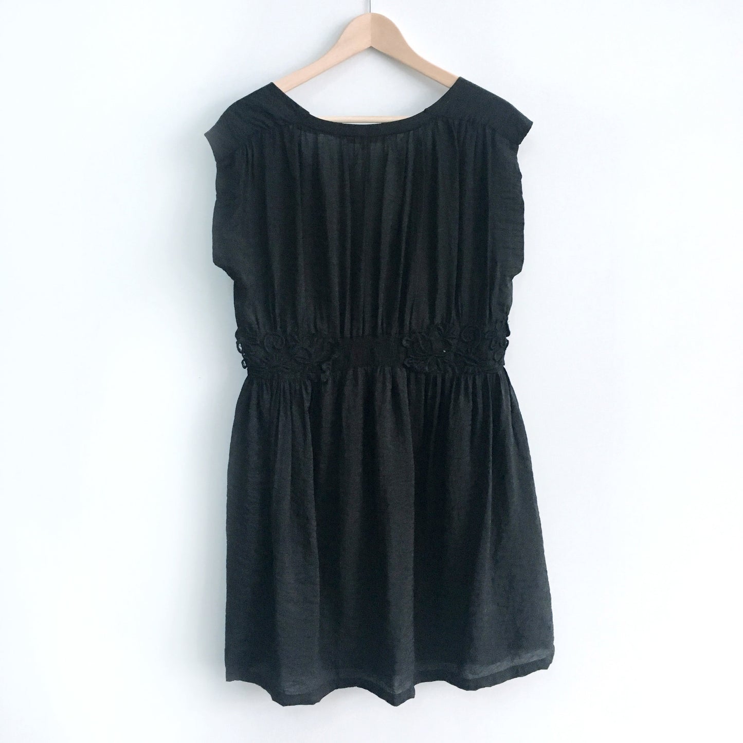 Maje Dress with Lace cinched waist - size Large