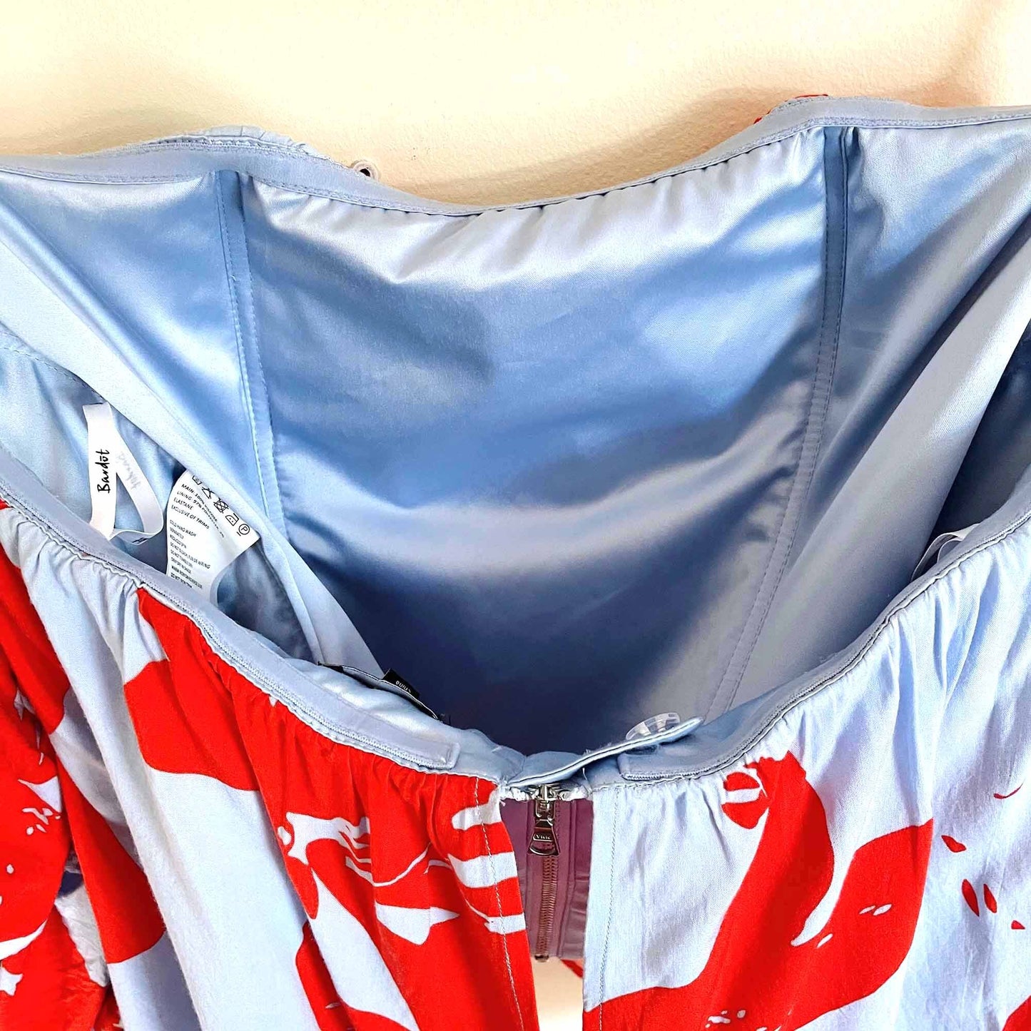 Bardot off shoulder tropical bustier crop top - size 8