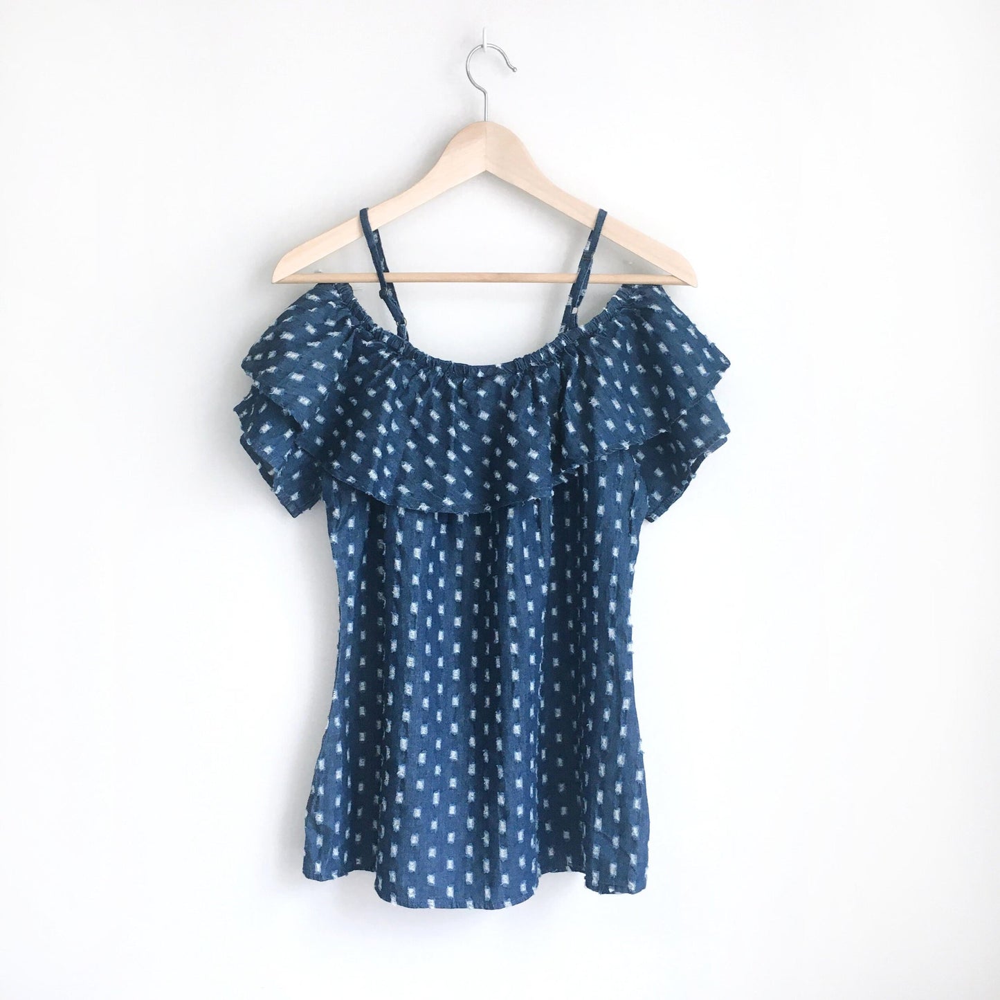 Nanette Lepore off-shoulder ruffle top - size Medium