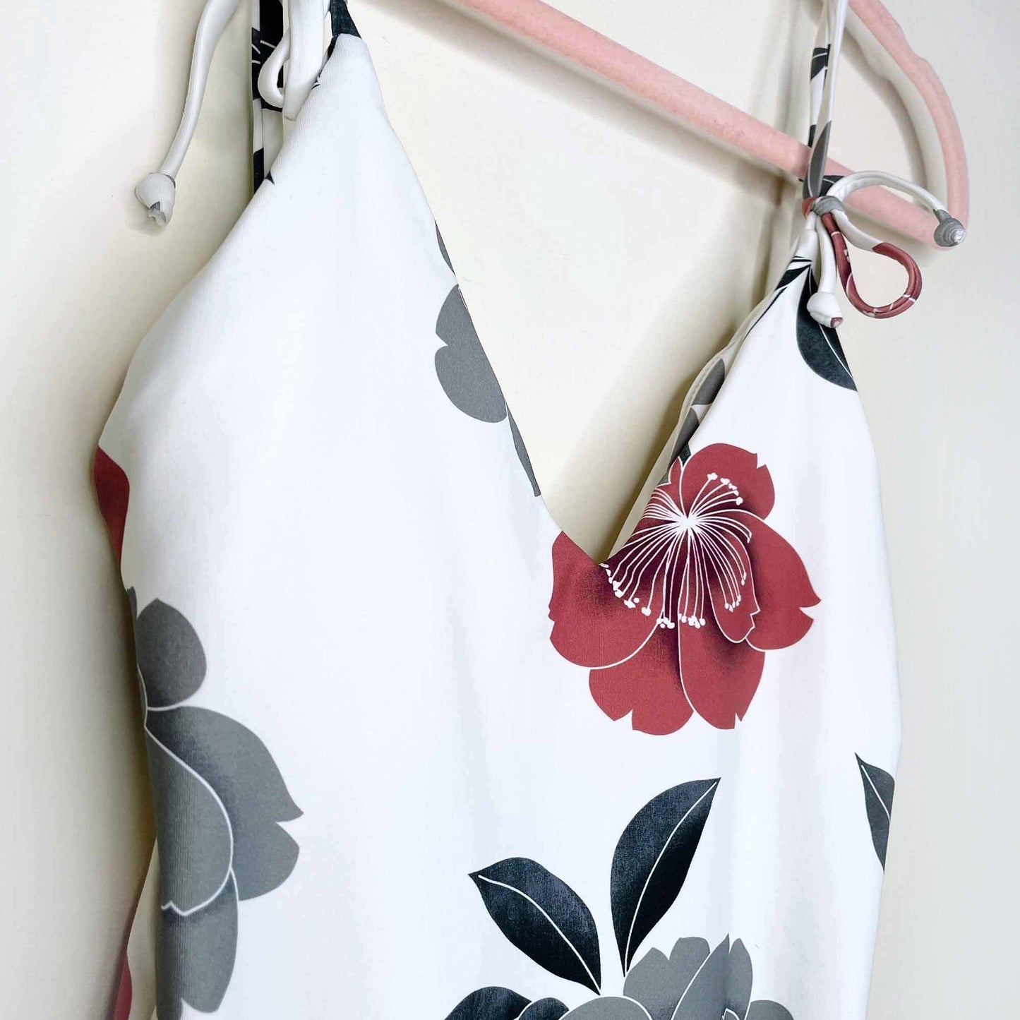 o'neill cheeky floral one piece swimsuit - size xs