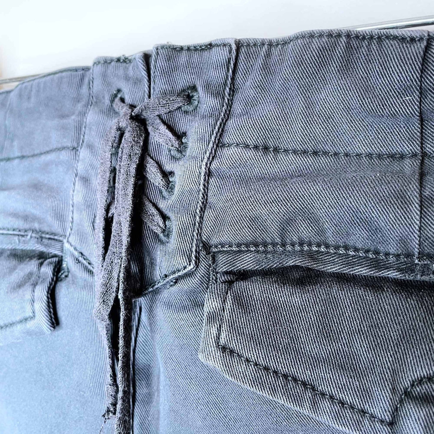 Pam & Gela lace-up back utility pant - size 27