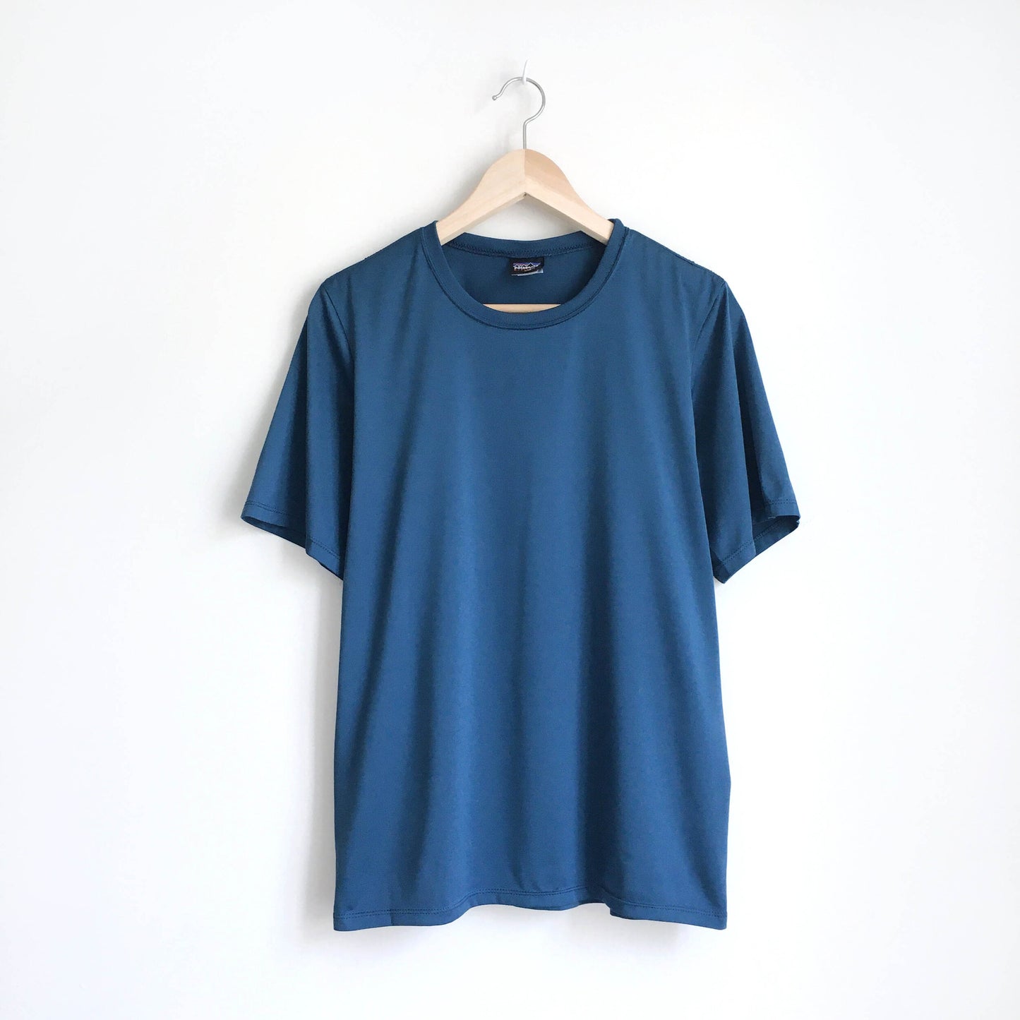 Patagonia Capilene cool lightweight tee - size Medium
