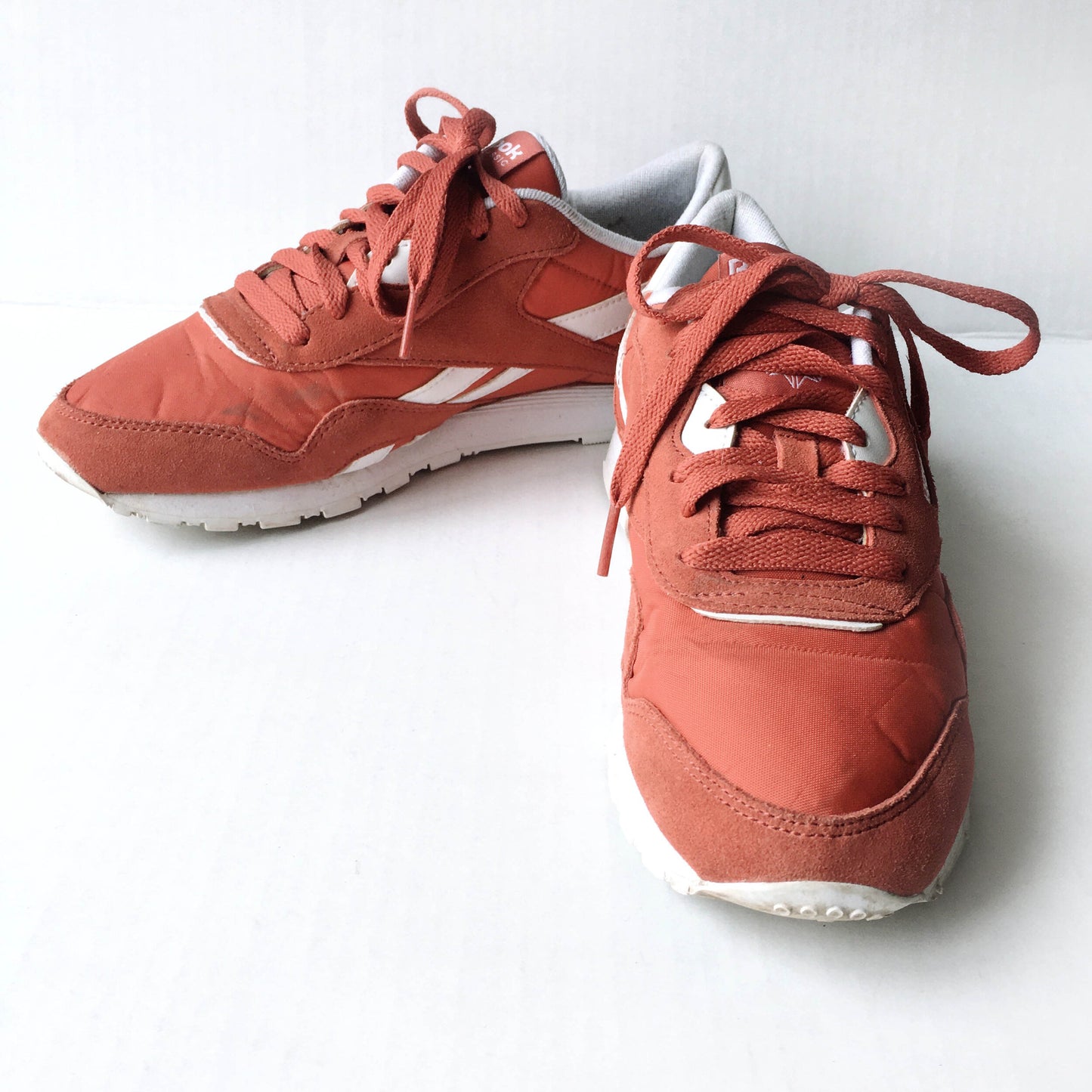 Reebok Classic Suede Sneaker - size 7.5