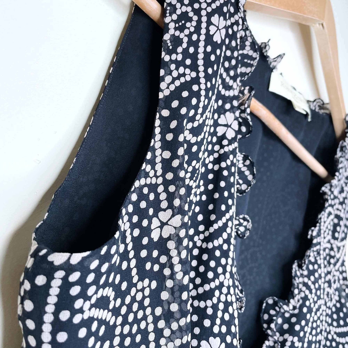 ronit zilkha chiffon tie ruffle clover sleeveless top - size 10