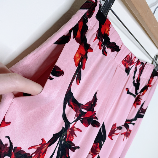 nwt samsoe samsoe hoys straight pants aop in glaieul rose - size xs