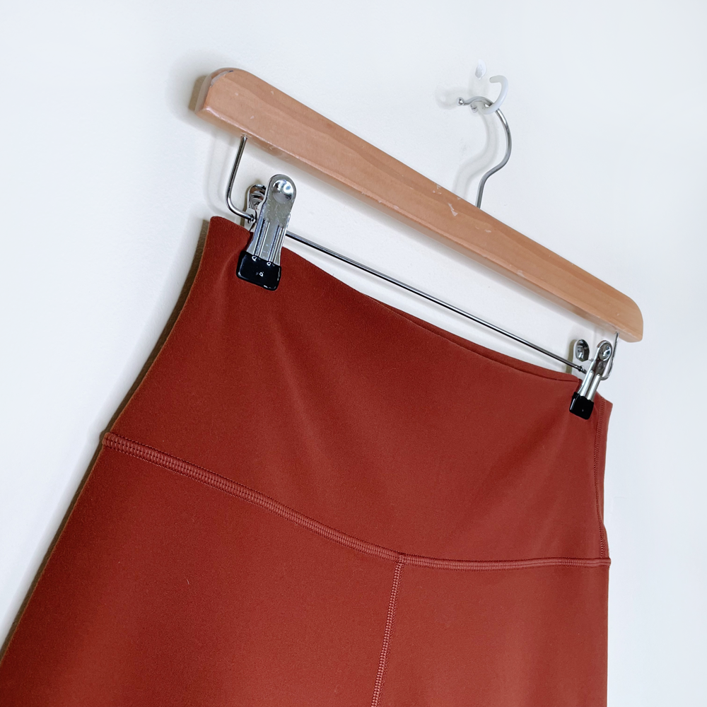 lululemon 2021 dark terracotta align shorts 8" - size 8